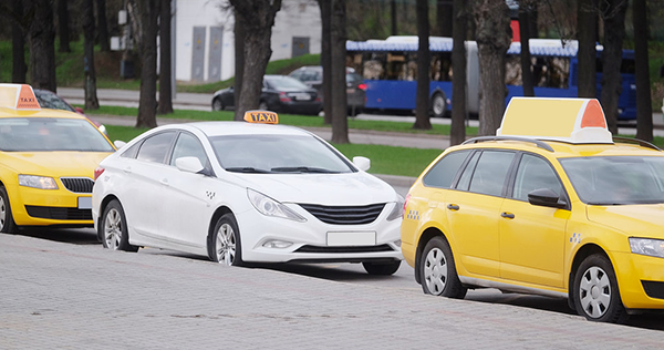 Выгодно ли работать в такси на своей машине: Яндекс.Такси, Uber, Gett и таксопарк