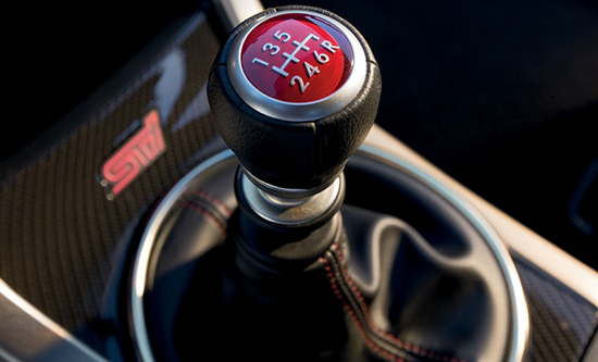 Как научиться водить машину на механической коробке передач