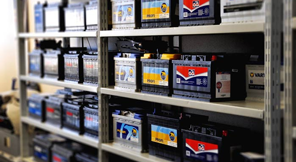 Как подобрать аккумулятор на автомобиль правильно