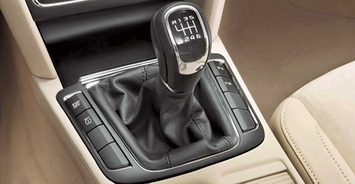 Переключение скоростей на механической коробке передач