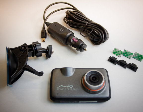 Обзор видеорегистраторов Mio MiVue 688 и других моделей: инструкция по эксплуатации и отзывы