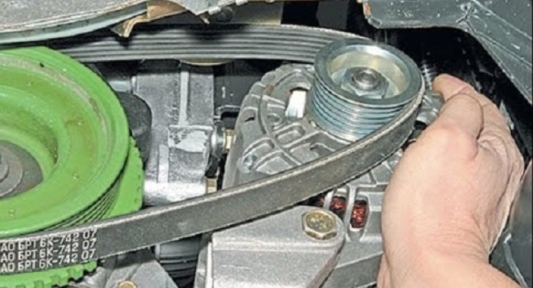 Замена ремня генератора Lada Priora с кондиционером или ГУР: как снять и подтянуть расходник?