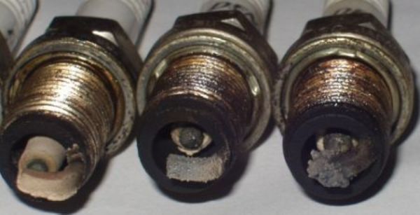 Замена свечей зажигания в автомобиле: когда, как часто, зачем и через какой срок и интервал менять? Замена свечей зажигания в автомобиле: когда, как часто, зачем и через какой срок и интервал менять?