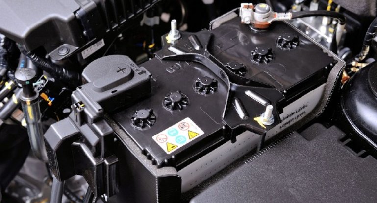 Как зарядить аккумулятор автомобиля зарядным устройством: порядок правильной зарядки АКБ