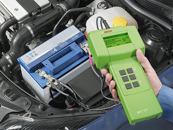 Как зарядить аккумулятор автомобиля зарядным устройством: порядок правильной зарядки АКБ Как зарядить аккумулятор автомобиля зарядным устройством: порядок правильной зарядки АКБ