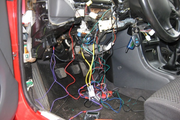 Описание сигнализации Centurion (Центурион): инструкция, как определить модель по брелку Описание сигнализации Centurion (Центурион): инструкция, как определить модель по брелку