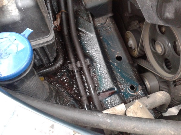 Ремонт рейки гидроусилителя руля своими руками: туго крутится, причины неисправности и замена ГУР Ремонт рейки гидроусилителя руля своими руками: туго крутится, причины неисправности и замена ГУР