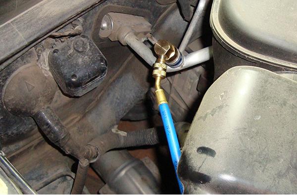 Почему климат-контроль и кондиционер Mitsubishi Lancer 10, Pajero и Outlander XL не работает, заправка Почему климат-контроль и кондиционер Mitsubishi Lancer 10, Pajero и Outlander XL не работает, заправка