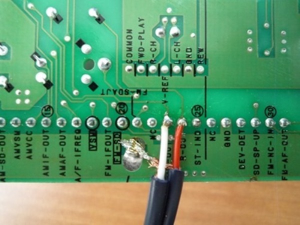 Что такое АУКС (AUX) кабель для автомагнитолы, как сделать вход и подключить через прикуриватель? Что такое АУКС (AUX) кабель для автомагнитолы, как сделать вход и подключить через прикуриватель?