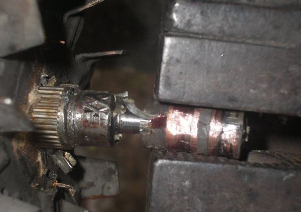 Ремонт генератора ВАЗ 2110 своими руками: видео, причины, почему узел не дает зарядку, как разобрать Ремонт генератора ВАЗ 2110 своими руками: видео, причины, почему узел не дает зарядку, как разобрать