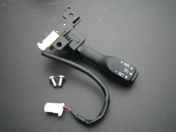 Что такое круиз-контроль в автомобиле: адаптивный и универсальный, как работает на механике и автомате Что такое круиз-контроль в автомобиле: адаптивный и универсальный, как работает на механике и автомате