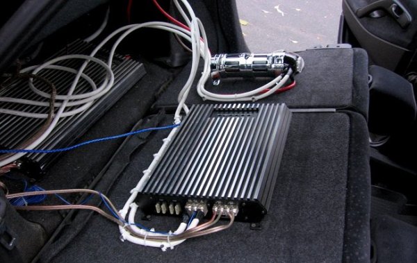 Как подключить усилитель к магнитоле в машине: схема подключения и установка в авто своими руками