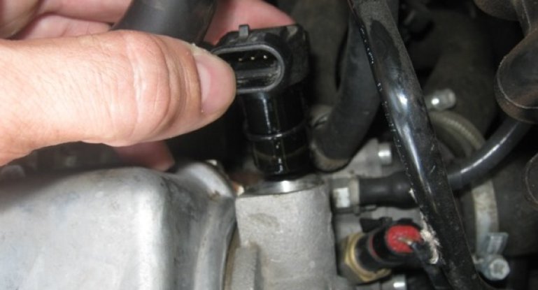 Регулятор детонации и датчик фаз ВАЗ 2114 8 клапанов и 2115: признаки неисправности, как проверить