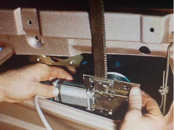 Почему на ВАЗ 2110 стеклоподъемник не работает: ремонт, замена и схема подключения блока управления