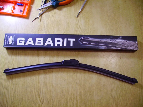 Описание щеток стеклоочистителя и их виды: гибридные, бескаркасные и каркасные автомобильные дворники