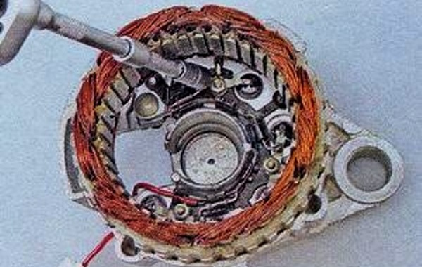 Как снять генератор ВАЗ 2107: ремонт и замена, не дает зарядку, как проверить на неисправности Как снять генератор ВАЗ 2107: ремонт и замена, не дает зарядку, как проверить на неисправности