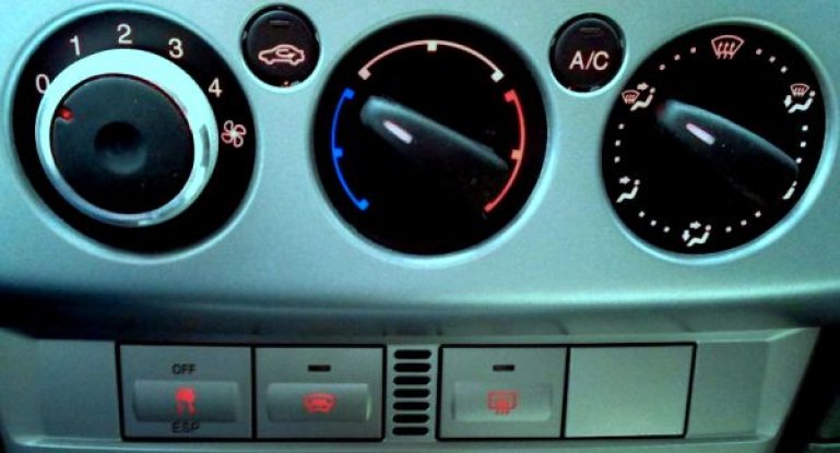 Ремонт радиатора и компрессора кондиционера Ford Focus 1, 2 и 3: заправка и чистка, замена ремня