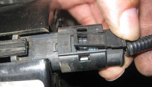 Генераторов ремонт: признаки неисправности, замена узла автомобиля своими руками, как разобрать Генераторов ремонт: признаки неисправности, замена узла автомобиля своими руками, как разобрать