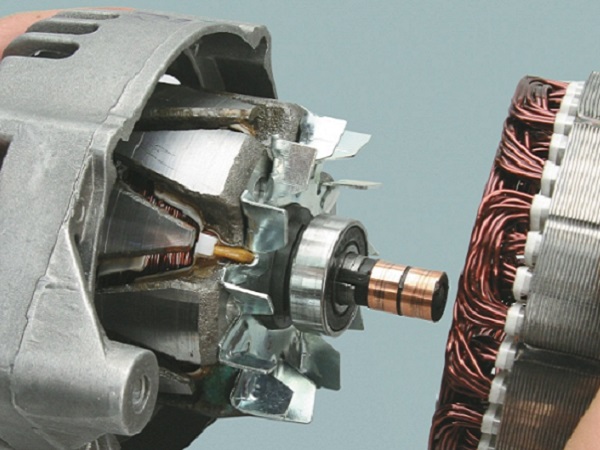 Ремонт и снятие генератора ВАЗ 2114, замена щеток, ремня и подшипника: устройство, как снять узел Ремонт и снятие генератора ВАЗ 2114, замена щеток, ремня и подшипника: устройство, как снять узел