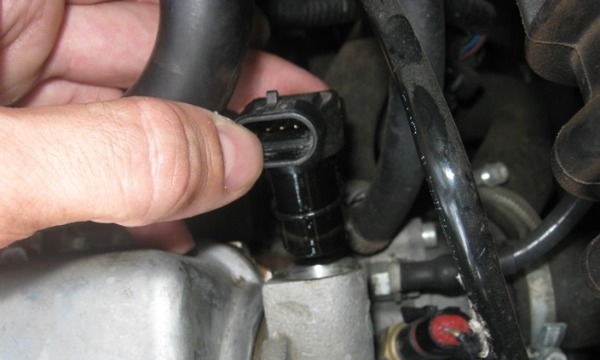 Признаки неисправности и замена датчика распредвала ВАЗ 2114, коленвала и дроссельной заслонки