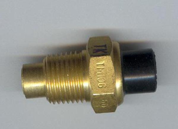 Где находится датчик включения вентилятора ВАЗ 2107 и указатель температуры охлаждающей жидкости Где находится датчик включения вентилятора ВАЗ 2107 и указатель температуры охлаждающей жидкости