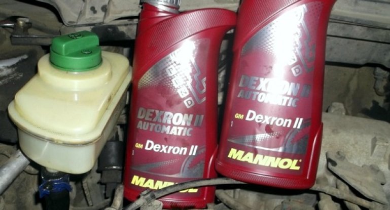 Замена жидкости для гидроусилителя руля: что заливают в ГУР, когда и как менять жидкость, видео