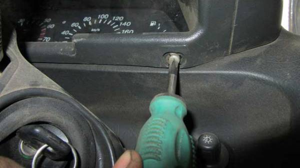 Ремонт, тюнинг и распиновка панели приборов ВАЗ 2110: не работает комбинация и не горит приборный щиток, диагностика и снятие приборки