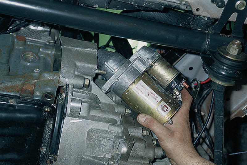 Не заводится и не крутит стартер Renault Megane, Logan, Fluence и Scenic 2: замена устройства Не заводится и не крутит стартер Renault Megane, Logan, Fluence и Scenic 2: замена устройства