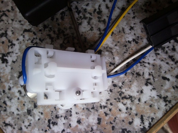 Где находится датчик температуры охлаждающей жидкости Chevrolet Niva, детонации, фаз и скорости, распредвала и уровня топлива Где находится датчик температуры охлаждающей жидкости Chevrolet Niva, детонации, фаз и скорости, распредвала и уровня топлива