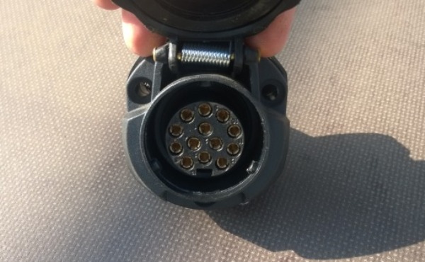 Схема подключения прицепа к легковому автомобилю: как подключить, распиновка фаркопа и проводка