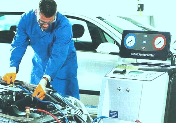 Ремонт, чистка и заправка кондиционеров автомобиля своими руками: нормы и объемы, как заправить Ремонт, чистка и заправка кондиционеров автомобиля своими руками: нормы и объемы, как заправить
