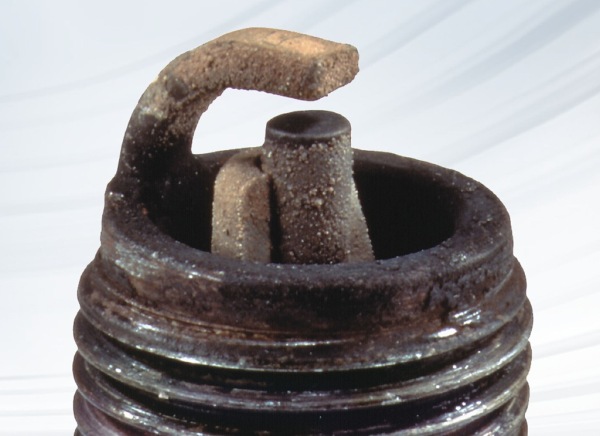 Как самому проверить свечи зажигания: проверка состояния и работоспособности СЗ с помощью прибора, щупа и стенда своими руками по видео