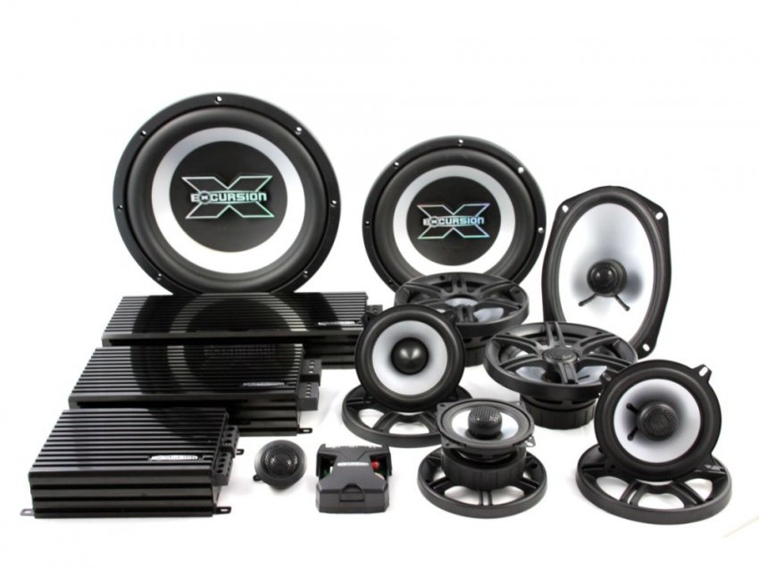 Как подобрать колонки с хорошим басом в машину к усилителю (динамики к автомагнитоле по мощности)?