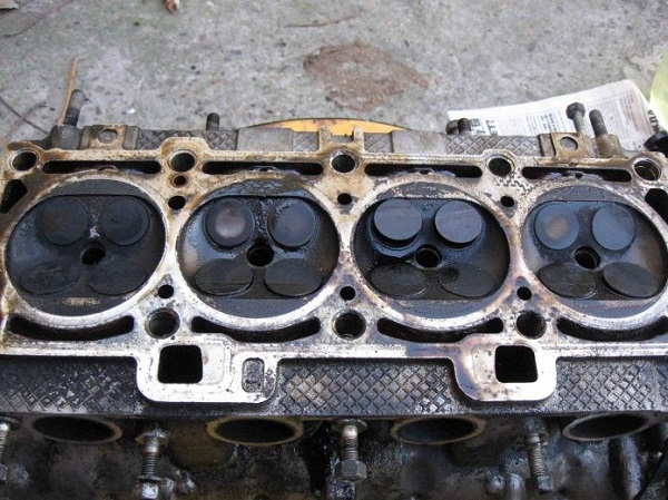 Как самостоятельно проверить и заменить ремень ГРМ на Лада Приора