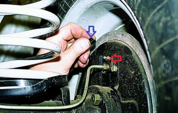 Как самостоятельно прокачать тормозную систему на ВАЗ 2107