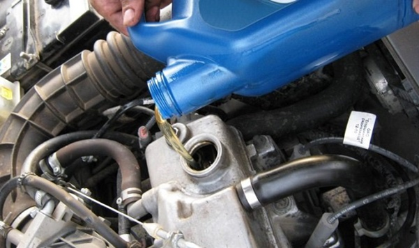 Меняем масло и фильтр на Лада Калина в гараже