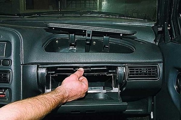 Меняем самостоятельно радиатор печки ВАЗ 2114