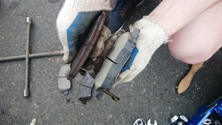 Самостоятельная замена тормозных колодок Kia Rio 3