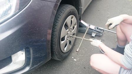 Самостоятельная замена тормозных колодок Kia Rio 3