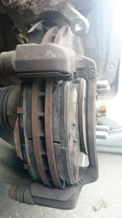 Самостоятельная замена тормозных колодок Kia Rio 3