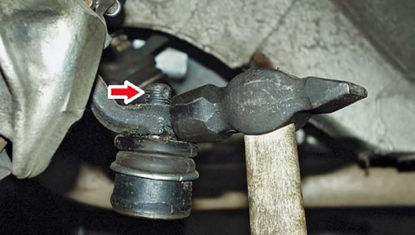 Неисправности и замена рулевых тяг ВАЗ 2107 в домашних условиях