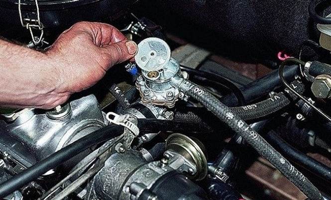 Диагностика и самостоятельный ремонт механического топливного бензонасоса ВАЗ 2108 Диагностика и самостоятельный ремонт механического топливного бензонасоса ВАЗ 2108