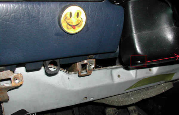 Самостоятельная замена нижнего подшипника рулевой колонки на автомобиле Volkswagen Vento Самостоятельная замена нижнего подшипника рулевой колонки на автомобиле Volkswagen Vento