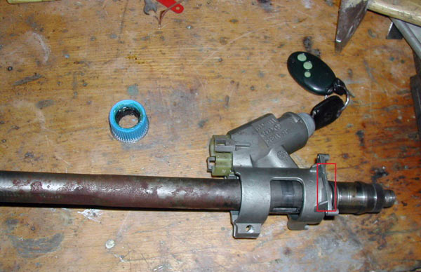 Самостоятельная замена нижнего подшипника рулевой колонки на автомобиле Volkswagen Vento Самостоятельная замена нижнего подшипника рулевой колонки на автомобиле Volkswagen Vento