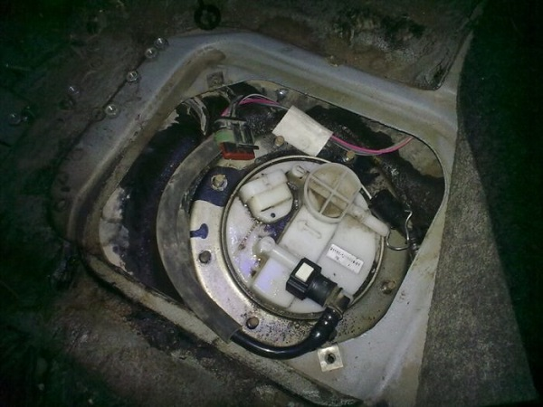 Диагностика и самостоятельный ремонт электрического бензонасоса ВАЗ 2108 Диагностика и самостоятельный ремонт электрического бензонасоса ВАЗ 2108