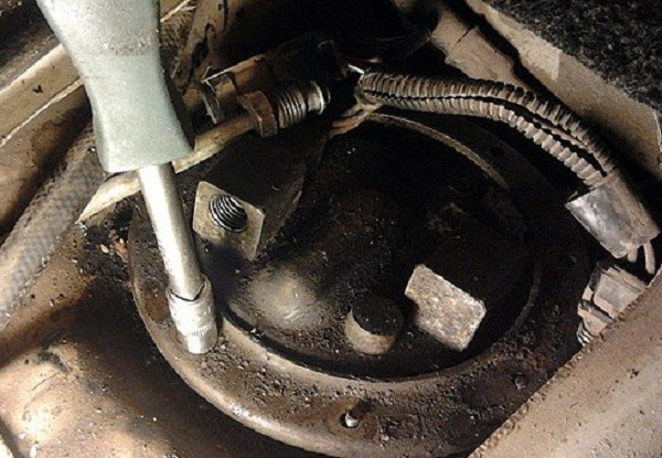 Диагностика и самостоятельный ремонт электрического бензонасоса ВАЗ 2108 Диагностика и самостоятельный ремонт электрического бензонасоса ВАЗ 2108