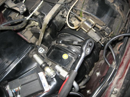 Самостоятельная чистка испарителя кондиционера на авто Audi 100