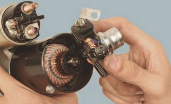 Самостоятельный ремонт стартера на автомобиле Renault Logan