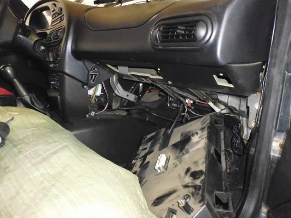 Меняем самостоятельно радиатор печки на Нива Шевроле