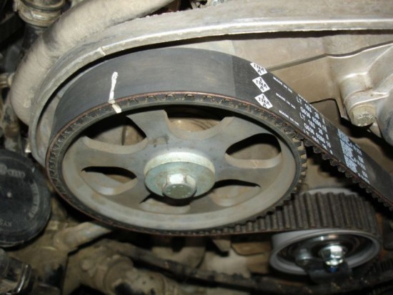 Самостоятельная замена ремня ГРМ на автомобиле Audi A4